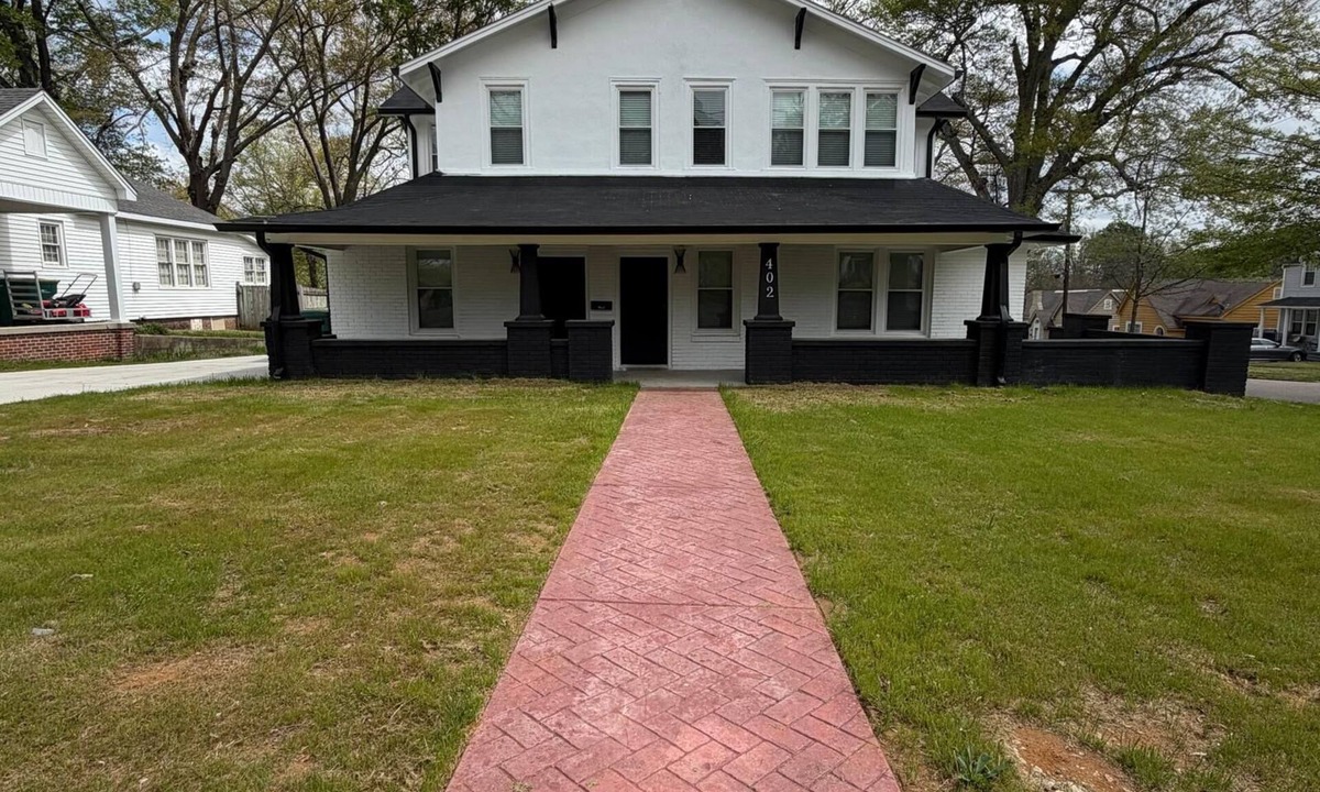 Tupelo Apartment | Historical Apartment #2 - Sleeps 4-8 in Tupelo