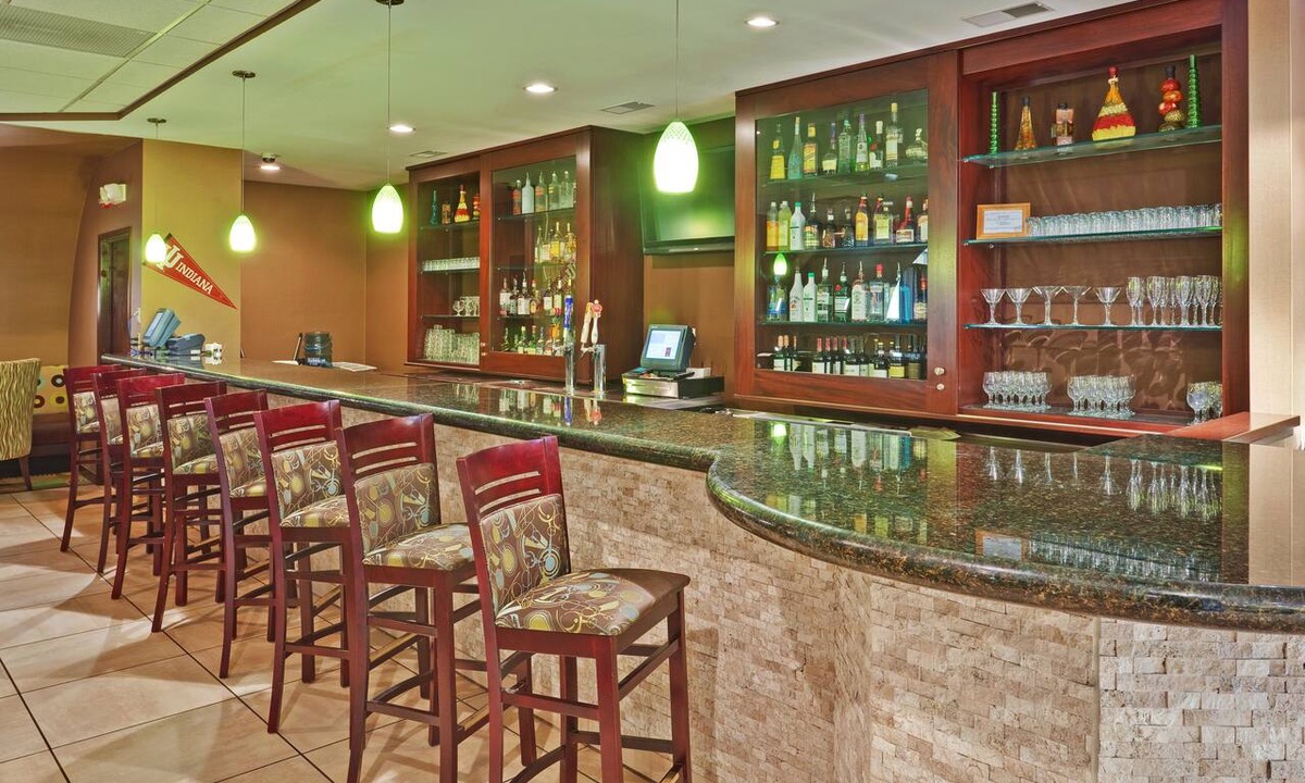 Bloomington Hotel | Holiday Inn Bloomington-University Area by IHG