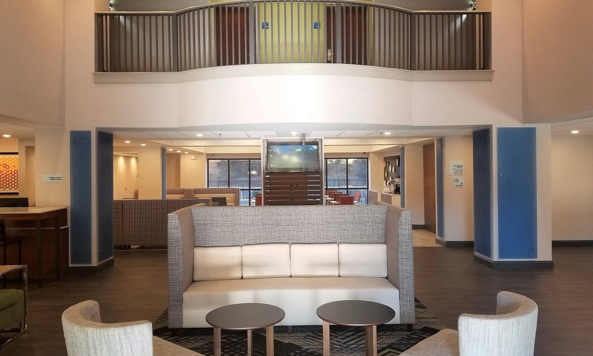 Dentsville Hotel | Holiday Inn Express Columbia NE - Fort Jackson by IHG