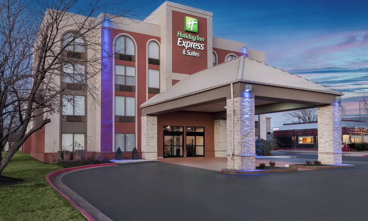 Bentonville Hotel | Holiday Inn Express Hotel & Suites Bentonville by IHG