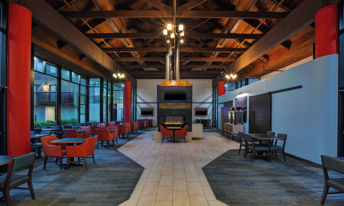 Donelson Hotel | Holiday Inn Express Nashville Airport by IHG