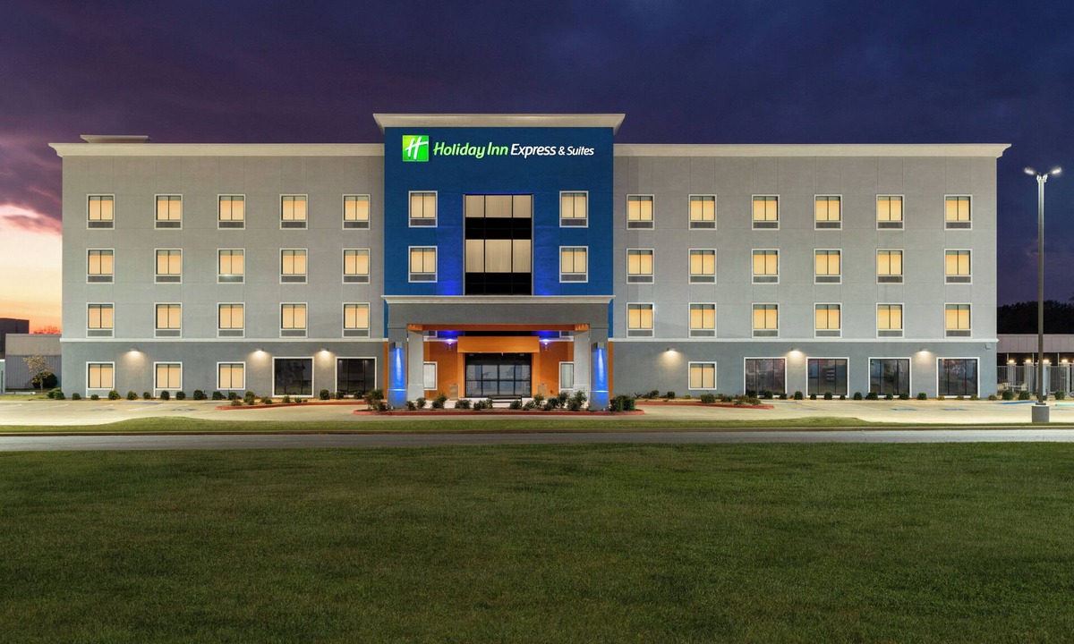 Forrest City Hotel | Holiday Inn Express & Suites Forrest City by IHG
