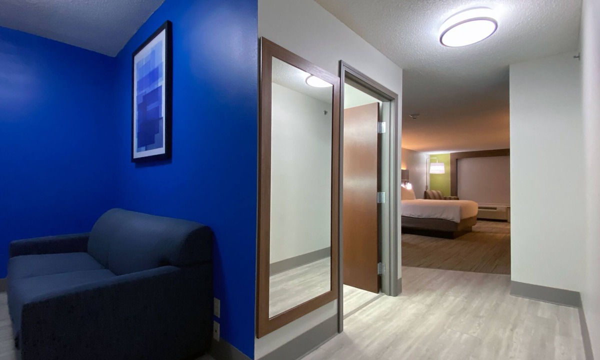 Somerset Hotel | Holiday Inn Express & Suites Somerset Central by IHG