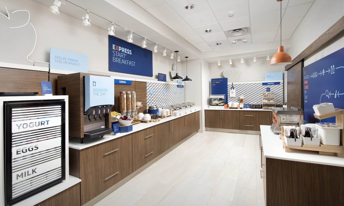 Kernersville Hotel | Holiday Inn Express and Suites Kernersville South by IHG