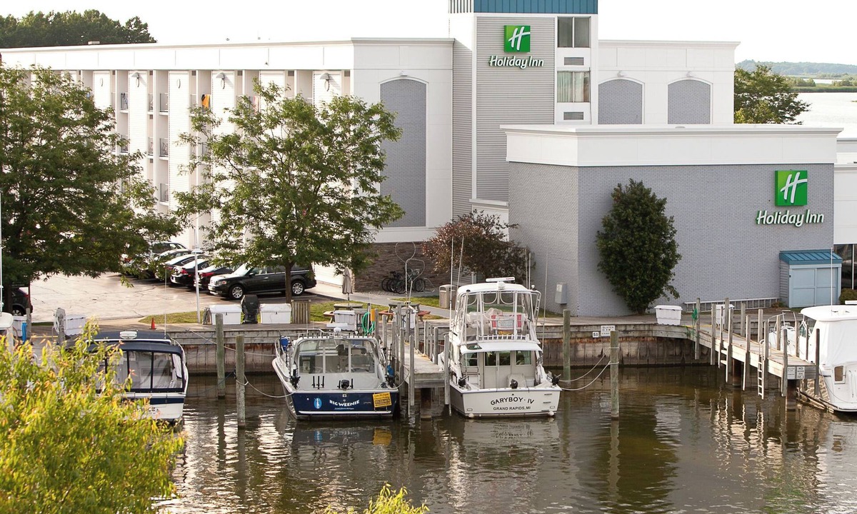Spring Lake Hotel | Holiday Inn Grand Haven-Spring Lake, an IHG Hotel