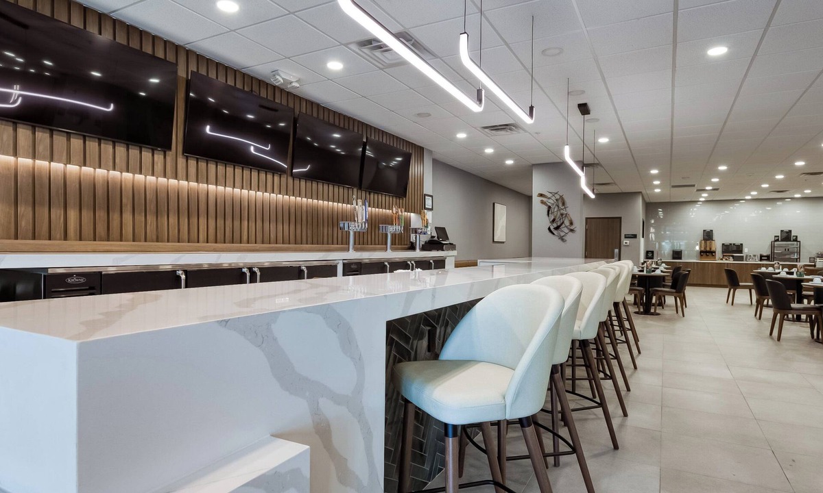 Donelson Hotel | Holiday Inn Nashville Airport by IHG