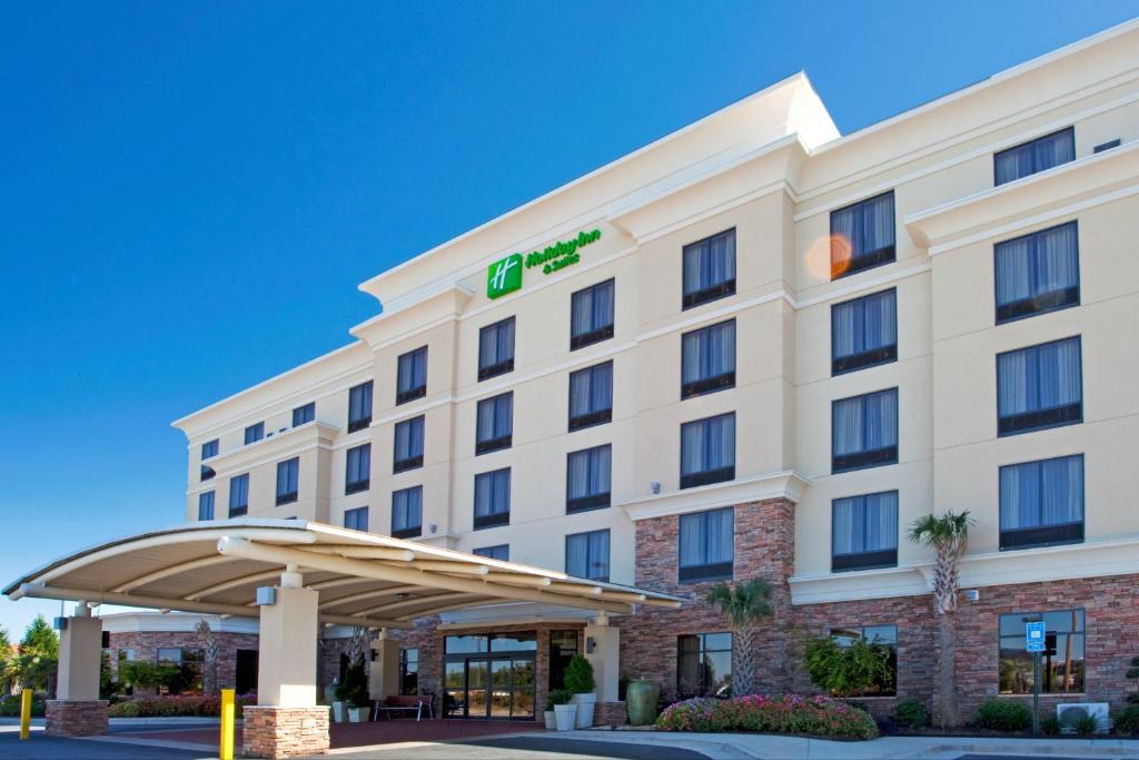 Stockbridge Hotel | Holiday Inn & Suites Stockbridge Atlanta I-75 by IHG