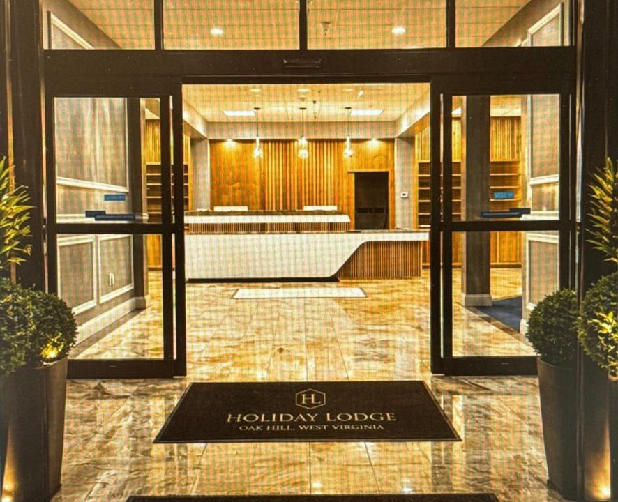 Summerlee Hotel | Holiday Lodge Hotel and Conference Center
