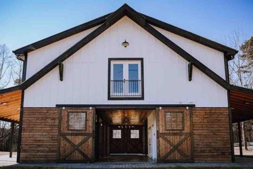 Knoxville House | Holston Springs Lodge and Venue