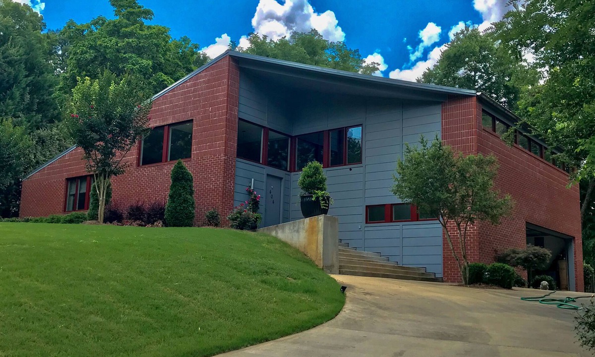 New Albany House | Home Near Tanglefoot Trail & Downtown New Albany