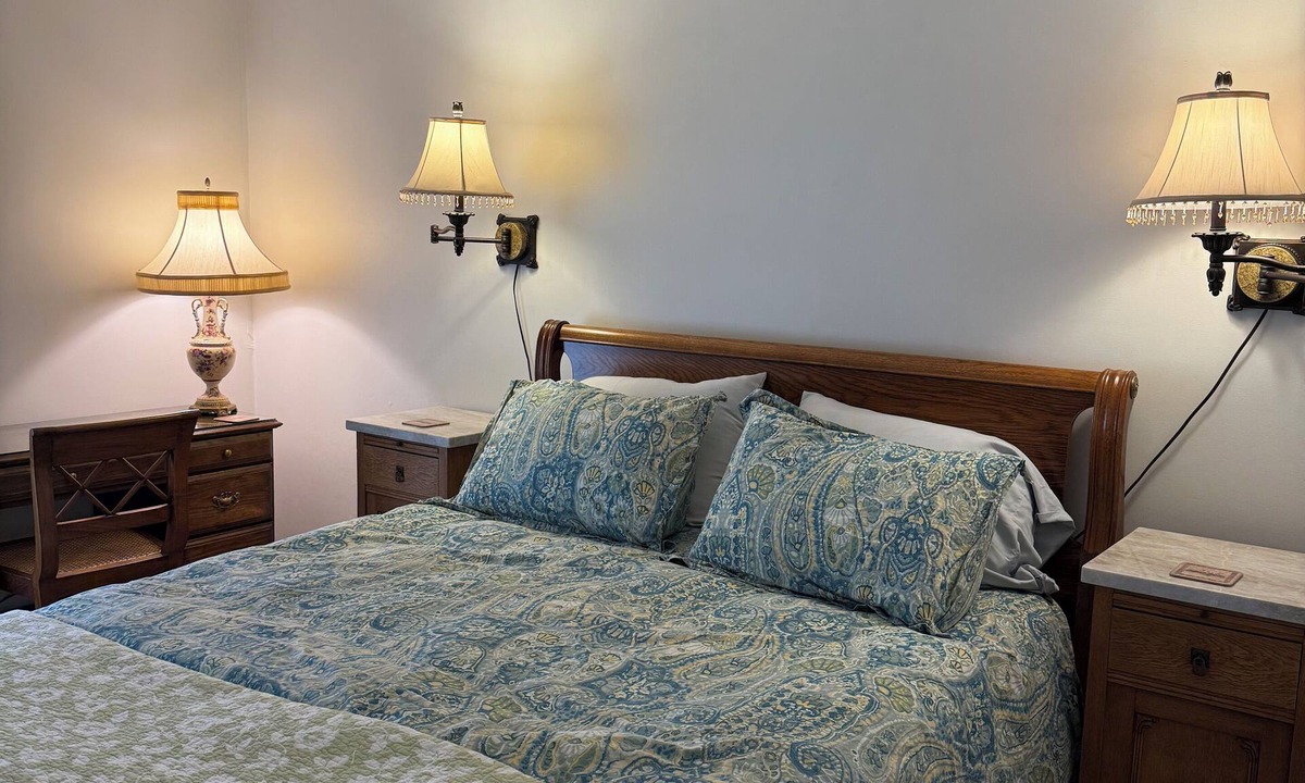 Golden Grove House | Hometown Comfort 7