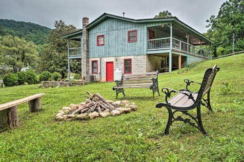 Clayton House | Hot Tub & Fire Pit: Pet-Friendly Clayton Escape!