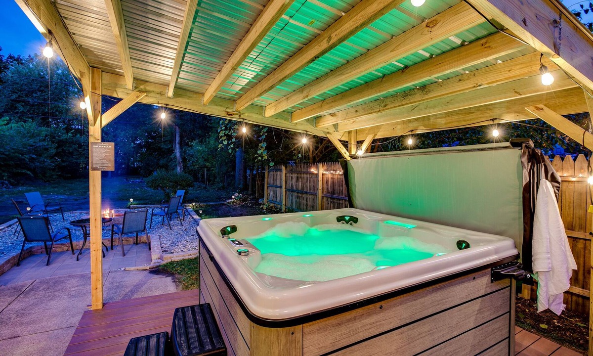 Northeast South Bend House | Hot Tub, Fire Pit—Walk to Notre Dame and Downtown