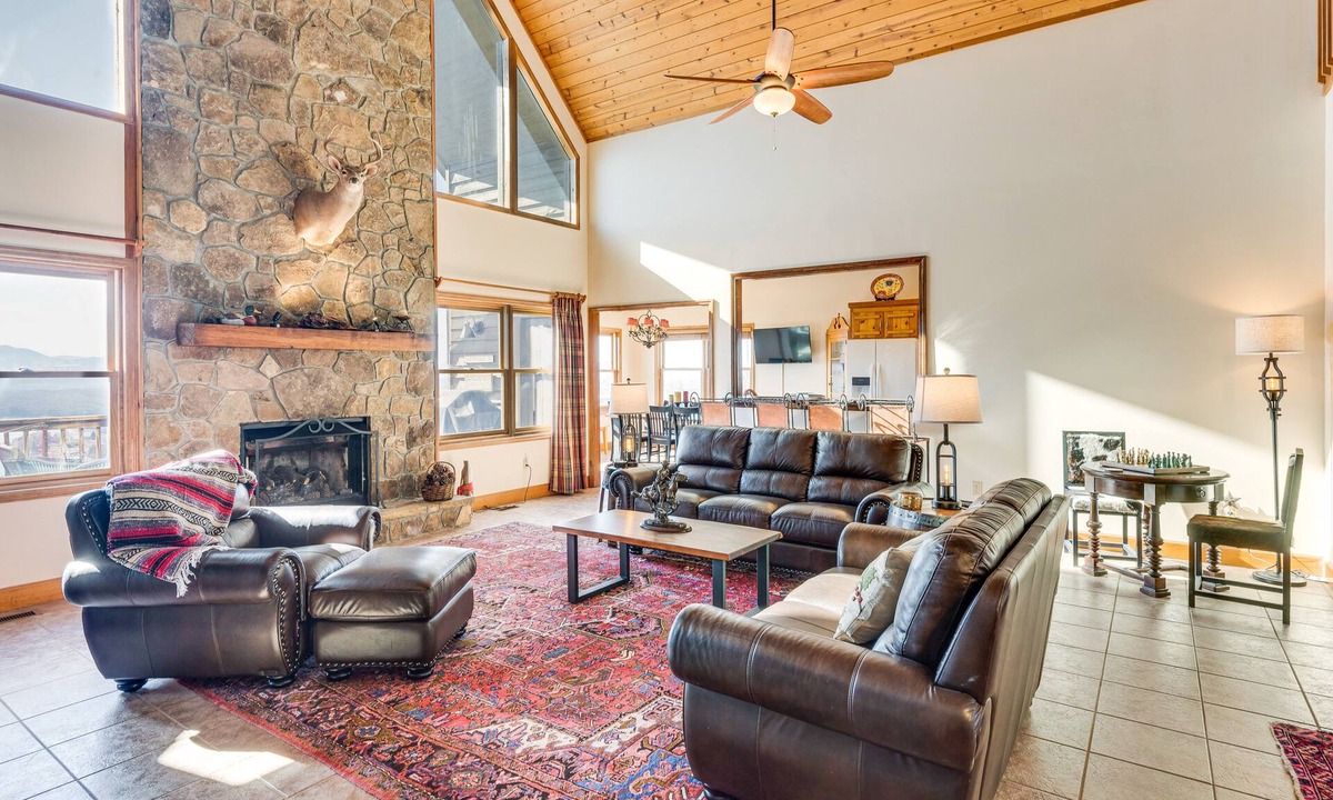 Hayesville House | Hot Tub, Mtn Views & Games! Hayesville Home
