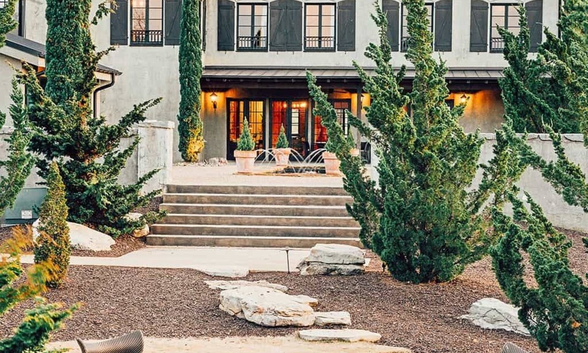 Travelers Rest Hotel | Hotel Domestique