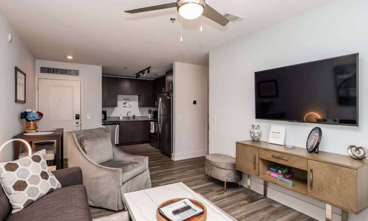 Oxford Condo | Hotty Toddy Condo at 514 by Apex Short Term Stays
