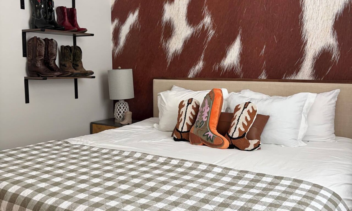 The Nations House | Howdy Haven - Come stay in vibrant Nashville. House just updated!