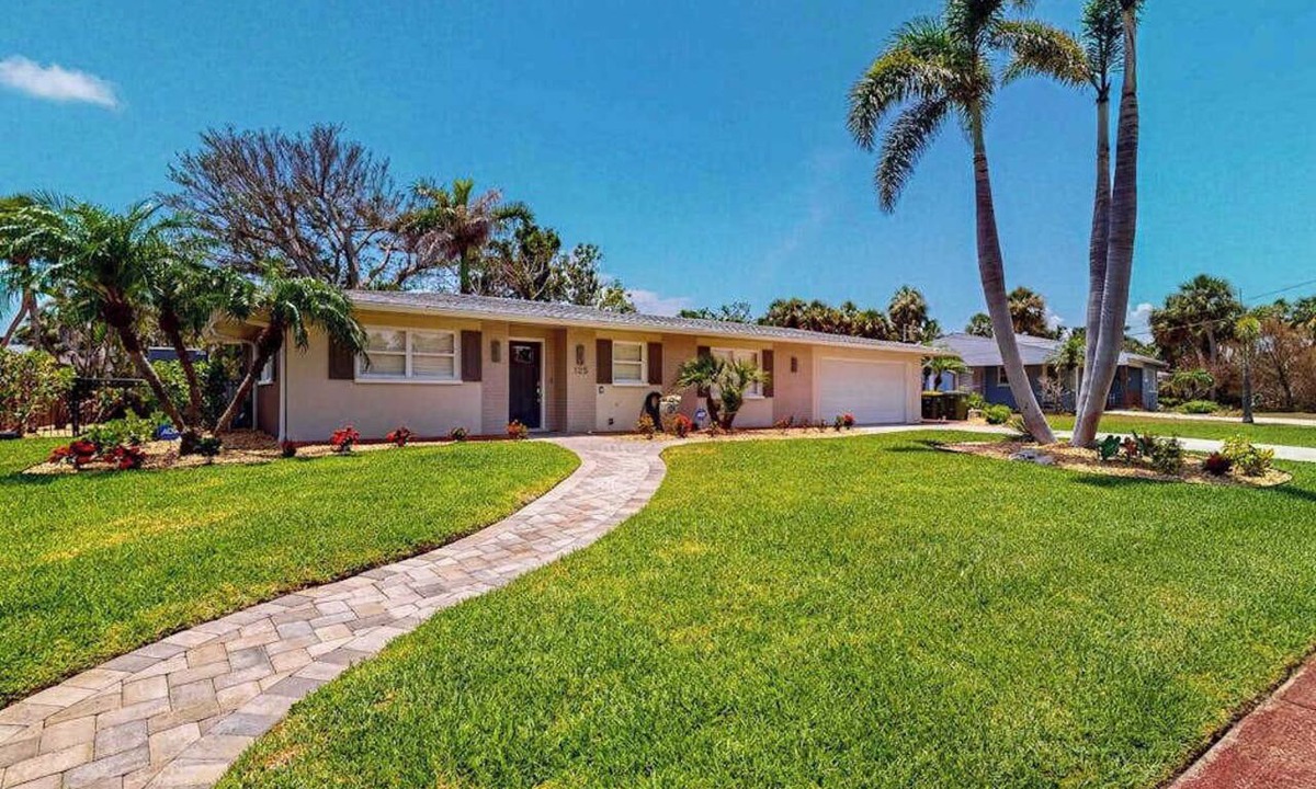Ringling Estates House | Huge Home with Pool, Home Office, & Sunroom Walk to Lido Beach