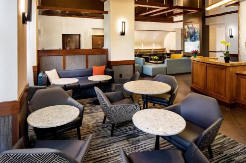 Roanoke Hotel | Hyatt Place Roanoke Airport/Valley View Mall