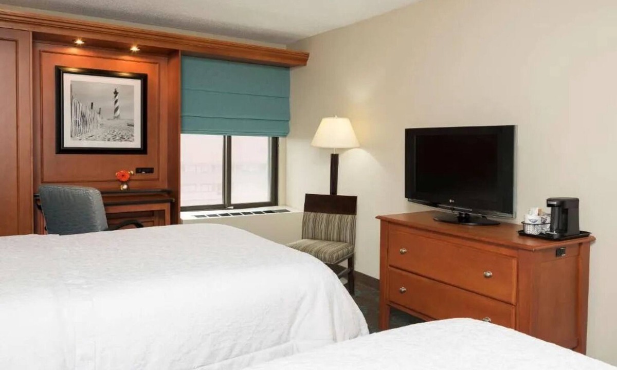 Thurston Hotel | Ideal Location Near UM: Free Hot Breakfast & Parking, 2 Affordable Rooms