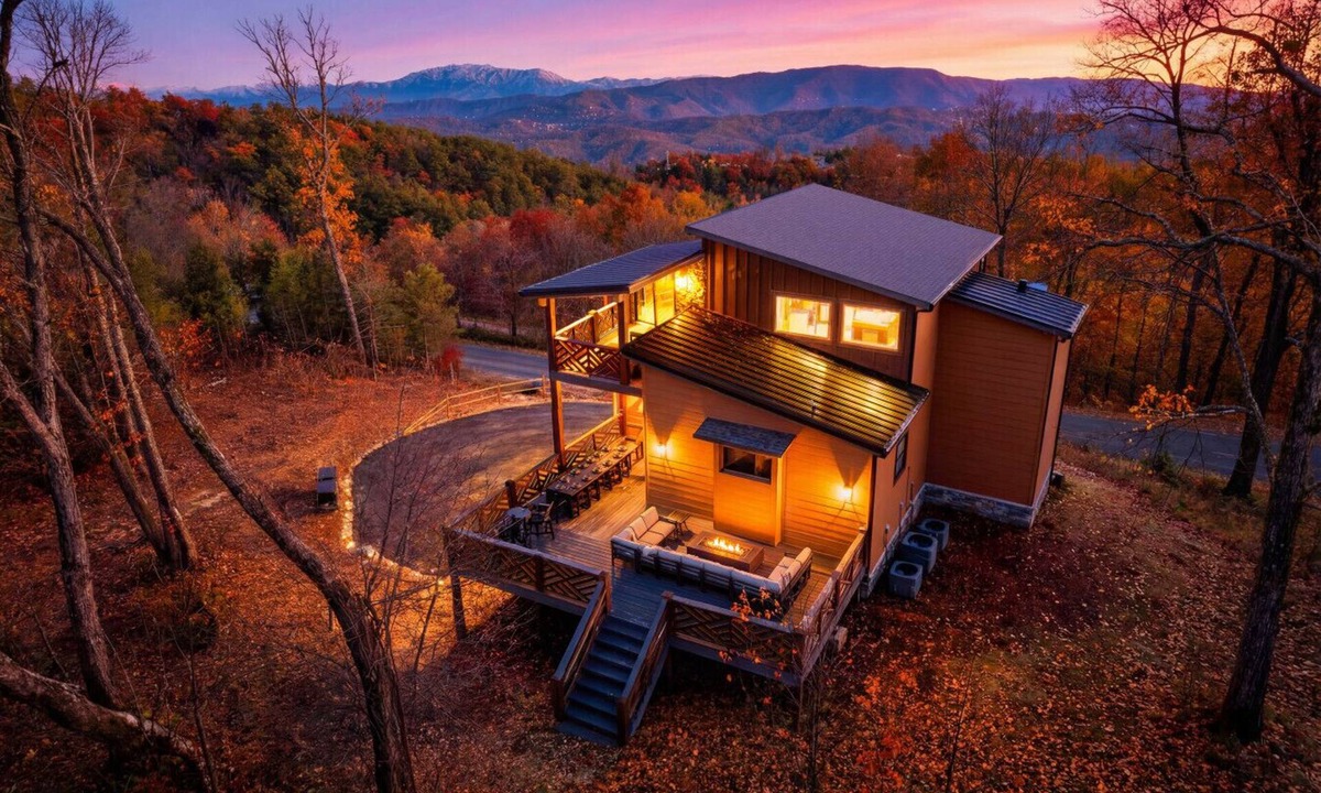 Sevierville Cabin | Incredible Game Room/Pool/Hot Tub/Theater/LUXE - Southern Summit Skies