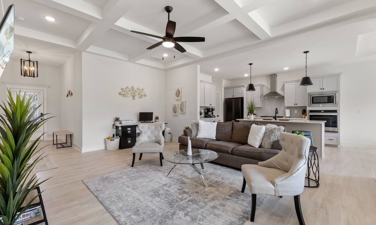 Jeffersonville House | Indiana Valley: Work Friendly & Near Downtown