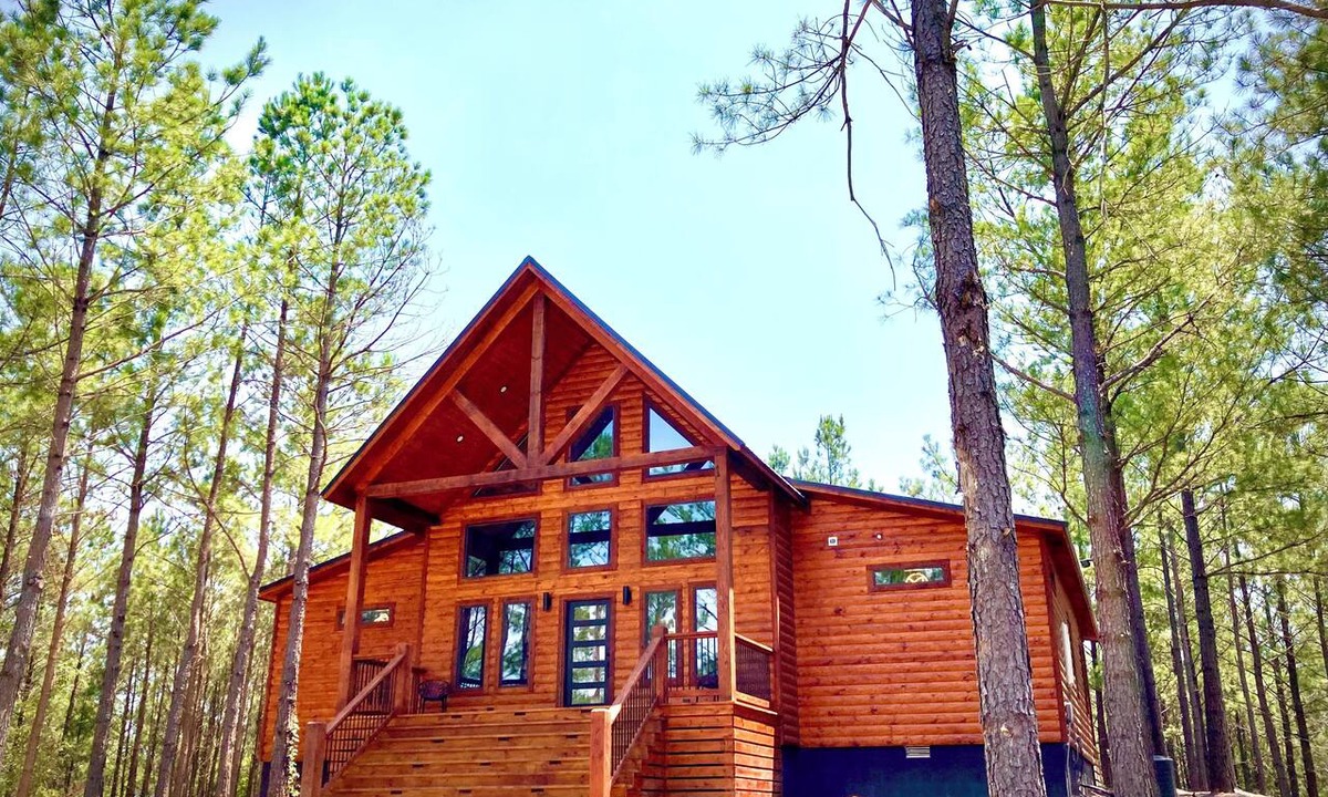 Pickens Cabin | Inner Peace Luxury Cabin Retreat with Hot Tub & Firepit Swings