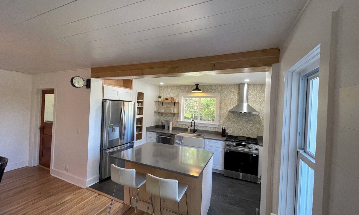 Charlevoix Cottage | Ironton Stone Cottage, walk to Lake Charlevoix beach.