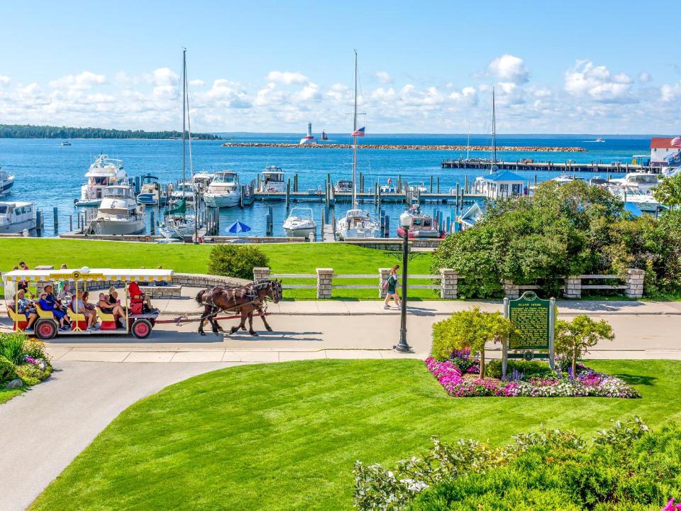Mackinac Island Hotel | Island House Hotel
