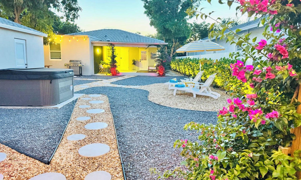 Mango Groves Cottage | Italian Amalfi Cottage in FL - Beach Walk - Hot Tub