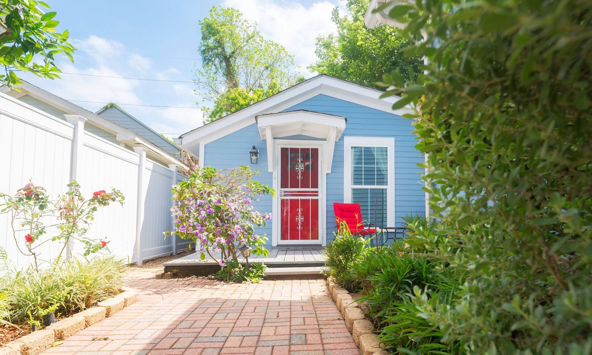 Touro Cottage | Jazz Fest Ready Easy Transit to French Quarter & Tulane Loyola University