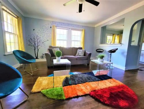 Decatur Apartment | King bed and Queen Sofa bed/room TV Wifi