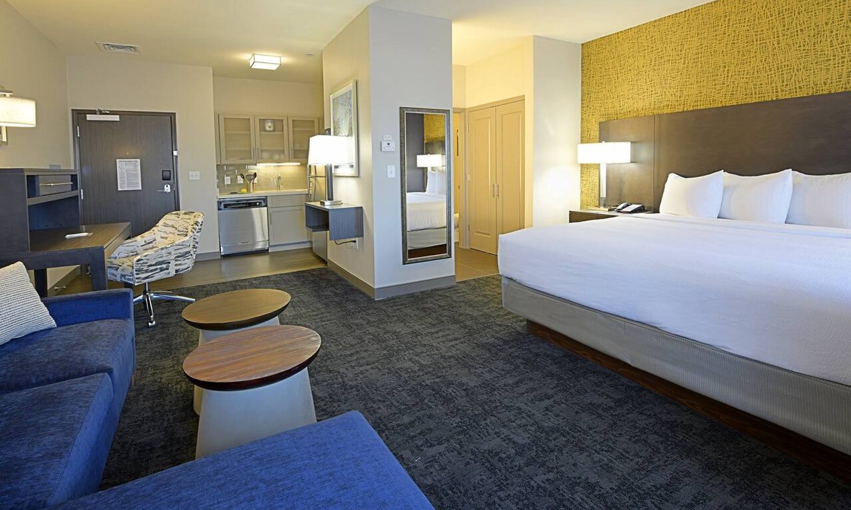 Little Rock Medical District Apartment | King Studio. Free Breakfast Buffet. Near Little Rock Medical Center.