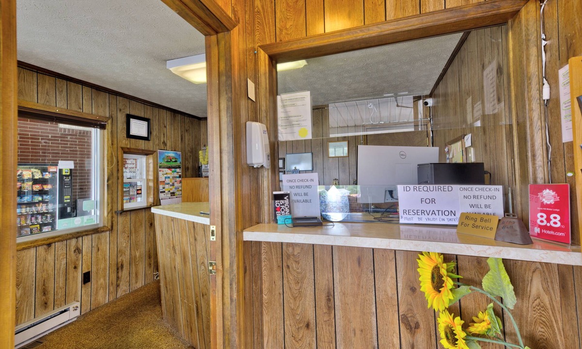 Hillsville House | Knob Hill Motor Lodge – Hillsville