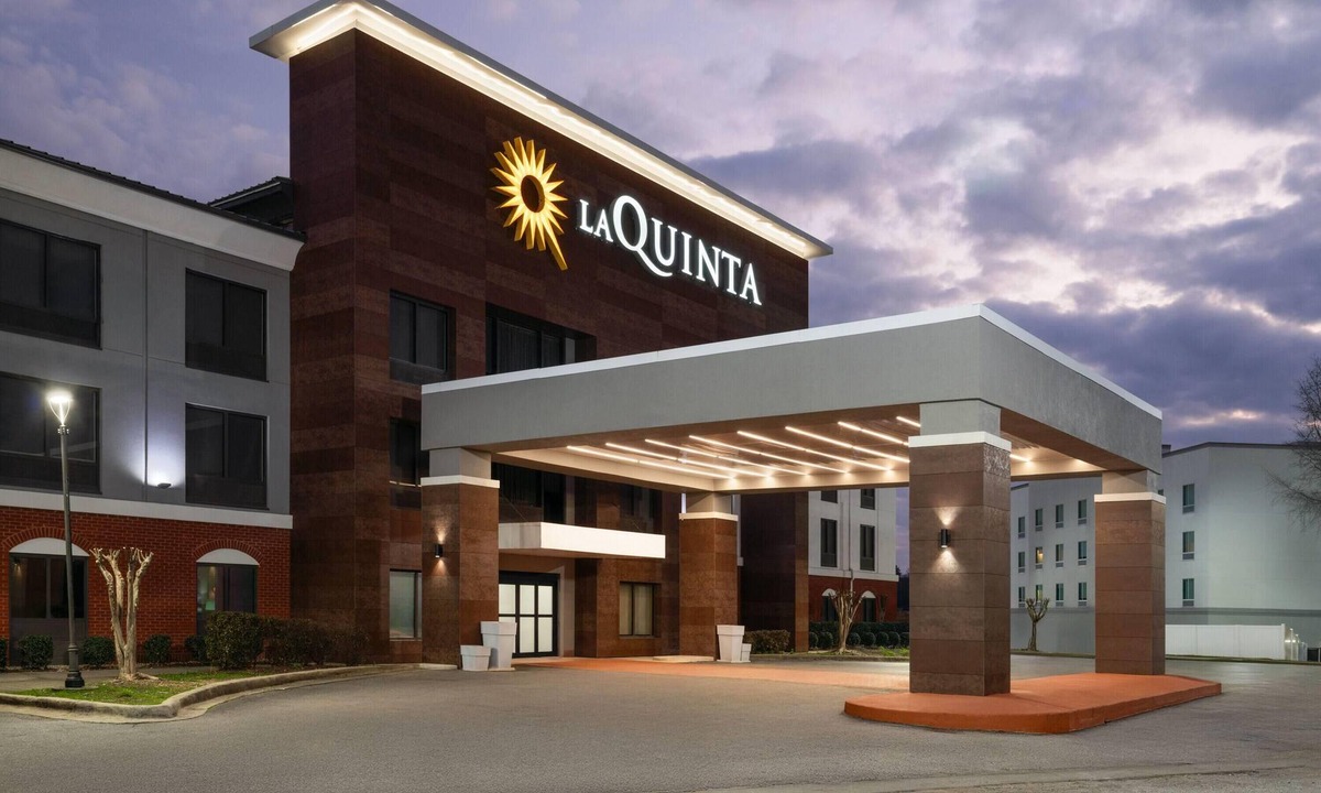 Bessemer Hotel | La Quinta Inn & Suites by Wyndham Bessemer