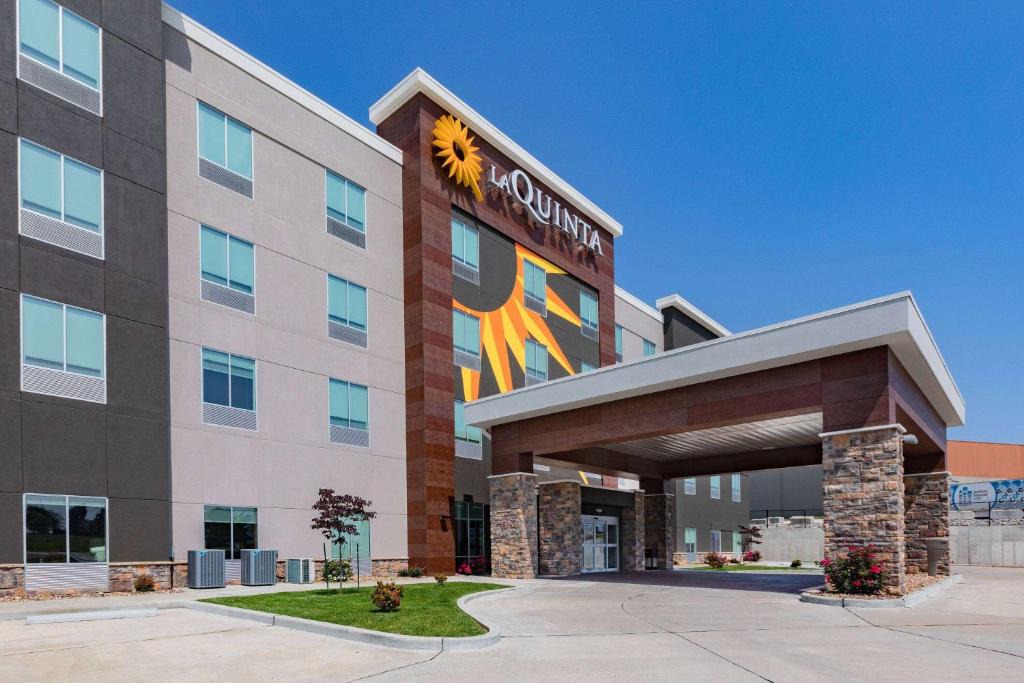 Jackson Hotel | La Quinta Inn & Suites by Wyndham Jackson-Cape Girardeau