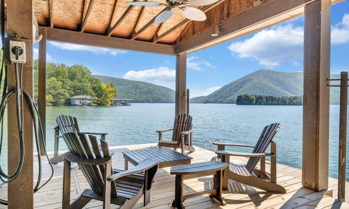 Huddleston House | Lake Allure - Private Dock, Indoor Pool, and Hot Tub