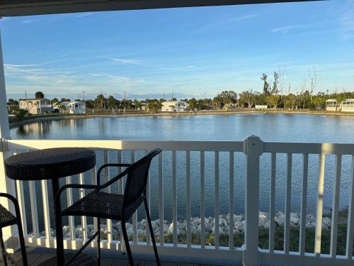 Fort Myers Beach Resort | Lake Front, Beach Retreat