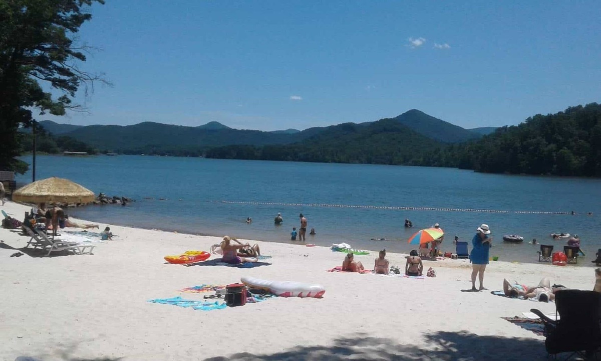 Young Harris Condo | Lake & Mountain View Villa w/ Pool & Bonus Bunk Room!