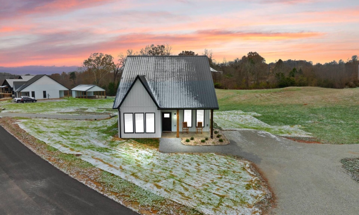 Nancy House | Lake Oasis - Welcome to our 3-bedroom Lake Oasis