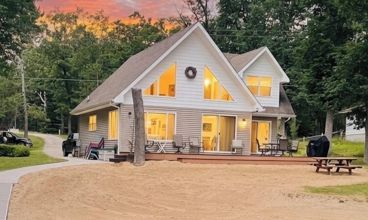 National City House | Lake view, sandy beach, pontoon, paddle board, kayaks!