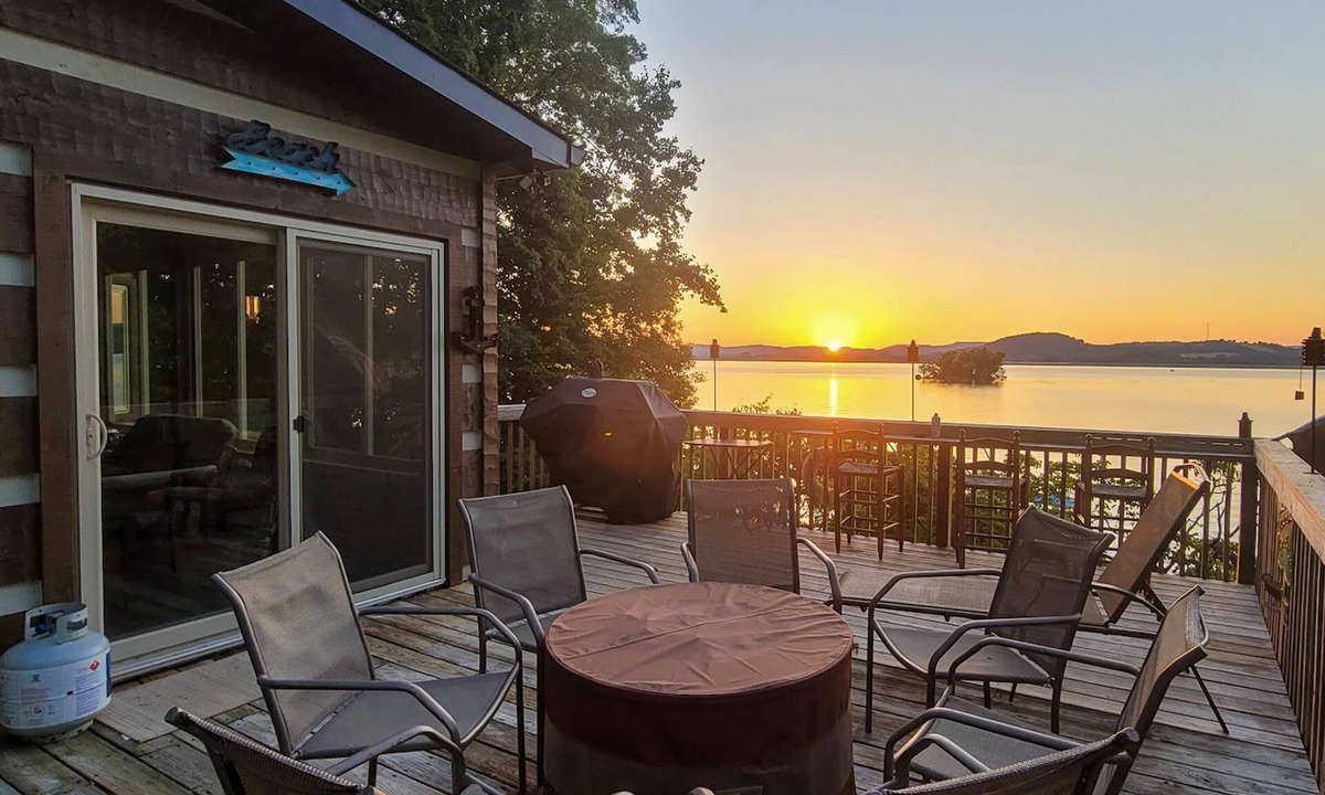 Jefferson City House | Lakefront home w/free attraction tickets, amazing views, & dock