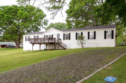 Turtle Beach House | Lakefront Many Vacation Home w/Deck & Views