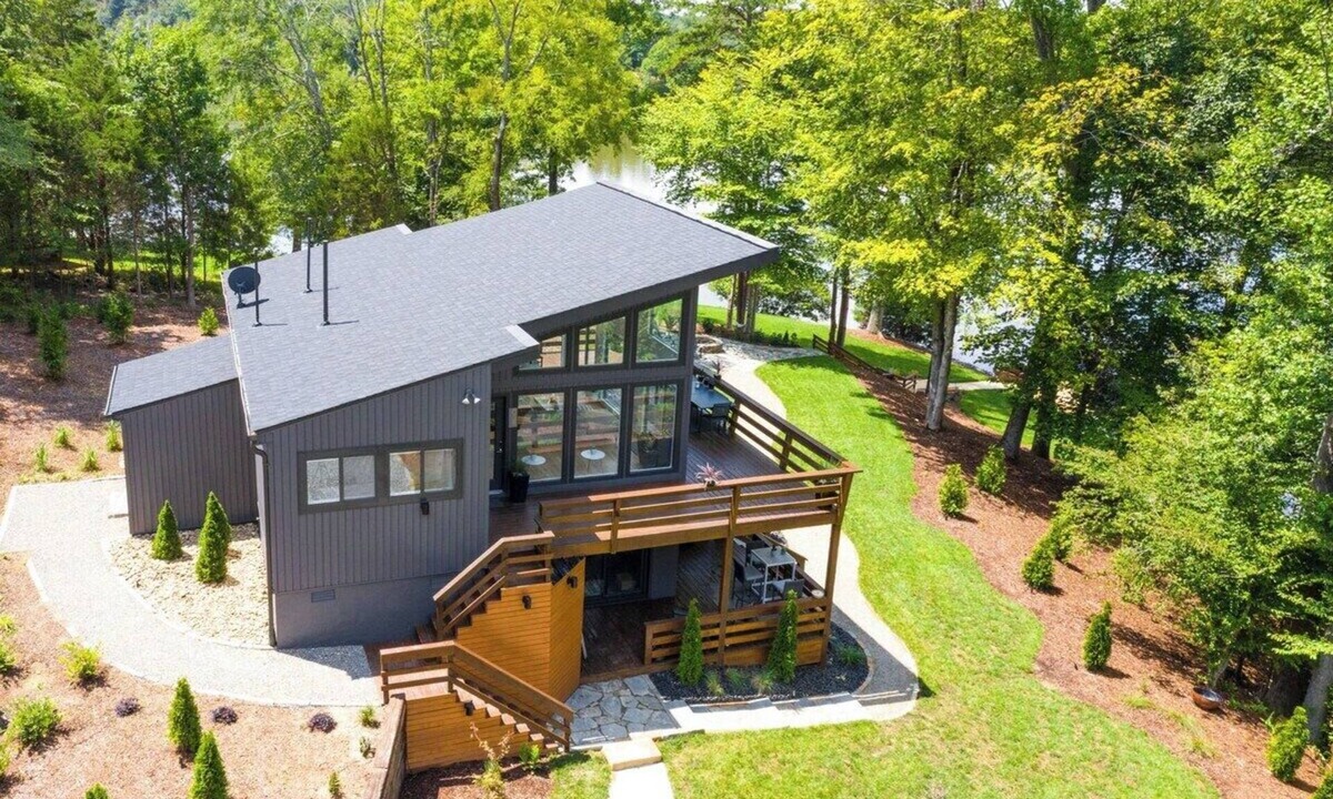 Leasburg House | Lakefront Retreat with Hot Tub + Fire Pit + Water Views at Hyco Lake