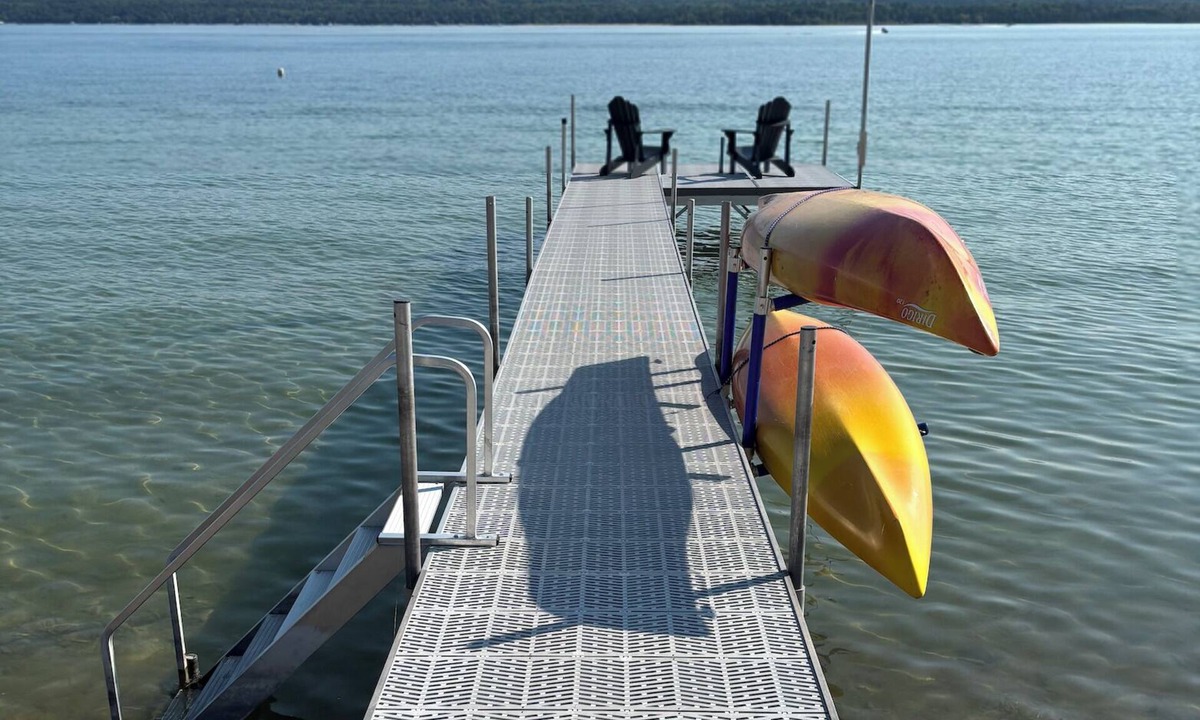 East Jordan House | Lakeside Bliss: Your Ultimate Four-Season Retreat