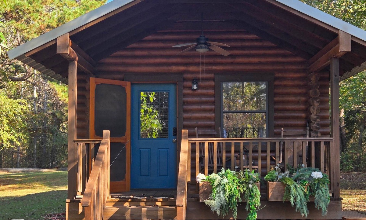 Daingerfield House | Lakeview Cabin Little Boy Blue