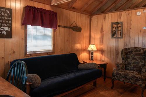 Mead House | Lakeview Cedar Cabin - Striper King - 5
