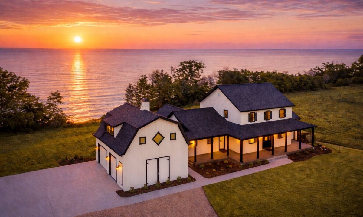 Sheboygan House | Lakeview Farm | Beach · Hot Tub · Theater · Views