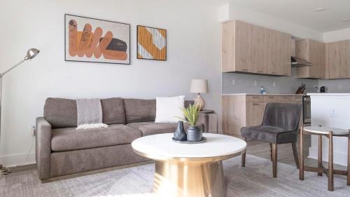 Crestline Heights Apartment | Landing Apartments - Station at Crestline