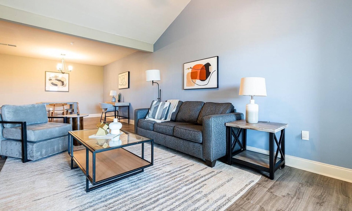 Cocoa Apartment | Landing | Chic 2BD, Pool, Gym